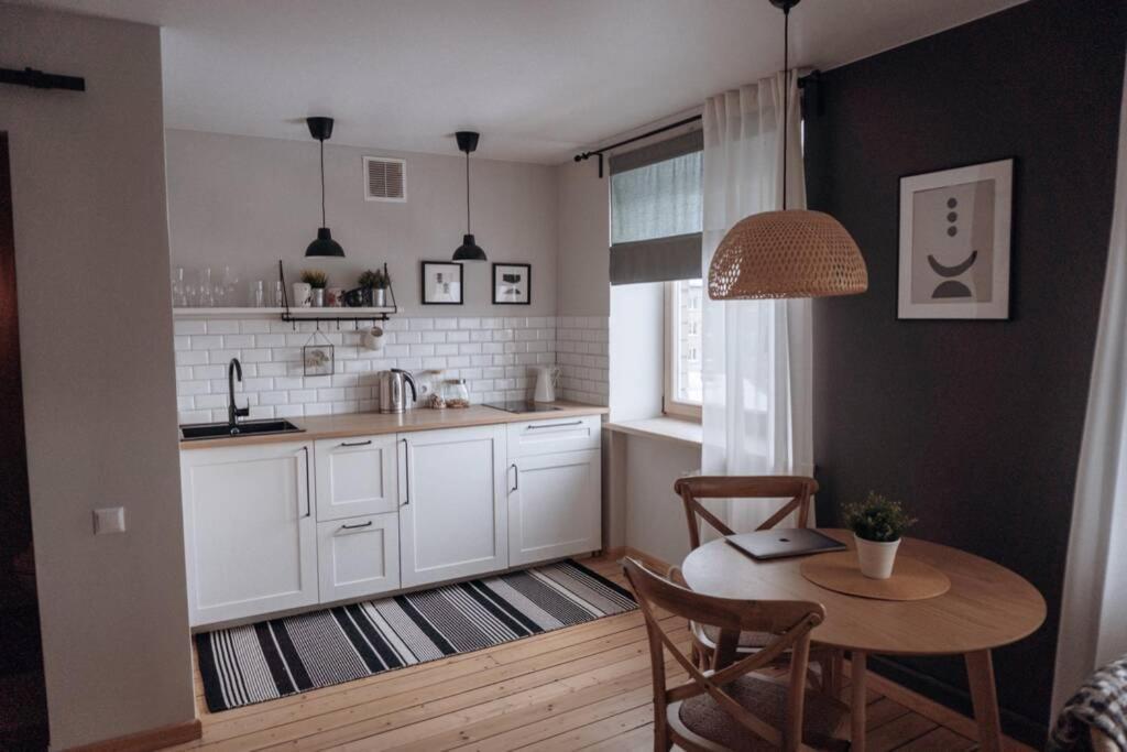 Teatra Street Apartment Балви Экстерьер фото